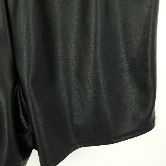 Fabletics Faux Vegan Leather Stretch Waistband Active Shorts Pockets M Black - Picture 10 of 16
